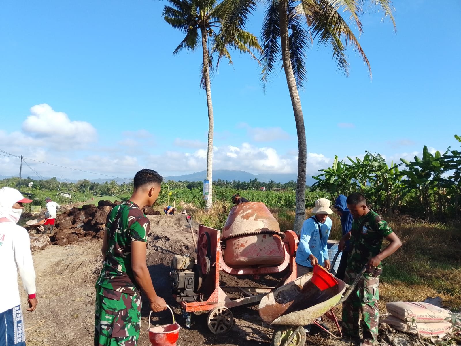 Satgas TMMD ke-125 Kodim 0825 Banyuwangi Genjot Pembangunan Saluran Irigasi, Progres Capai 50 Persen