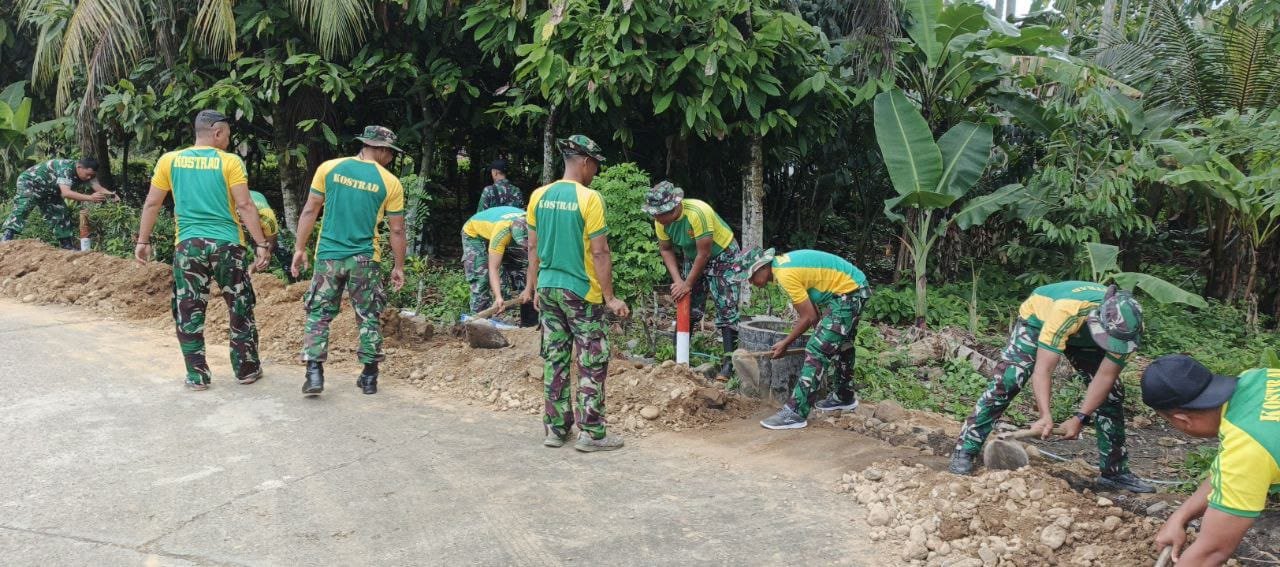Satgas TMMD ke-126 Batalyon Armed 1/AY/2/2 Kostrad.Laksanakan Penggalian Jalur Pipanisasi