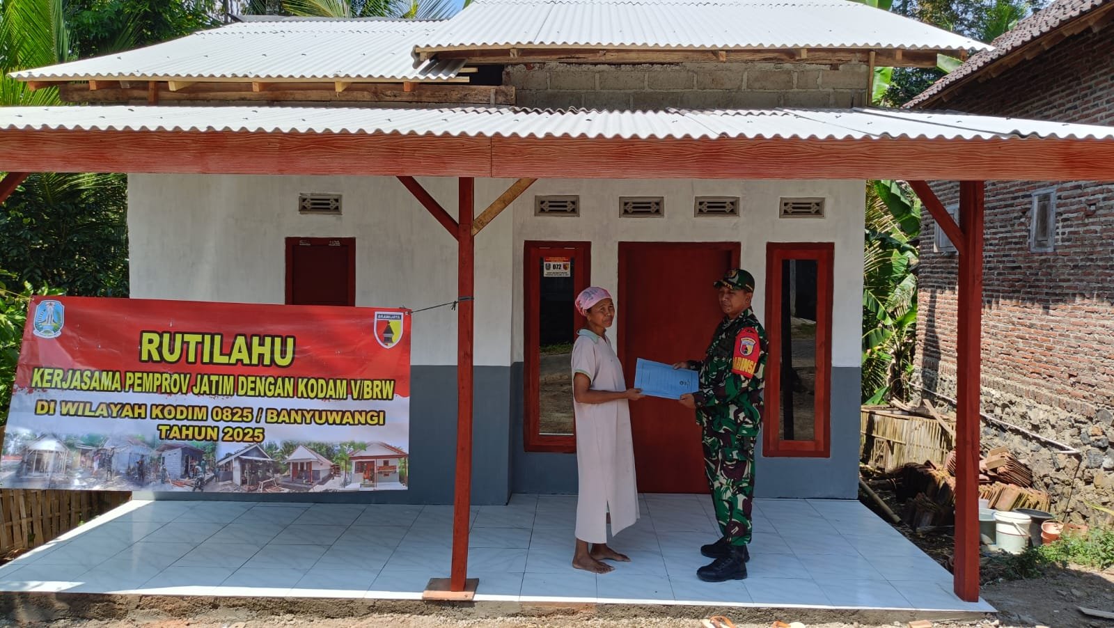 Babinsa Macan Putih Rampungkan 8 Unit Renovasi Rutilahu, Program Kerja Sama Pemprov Jatim dan Kodam V/Brawijaya
