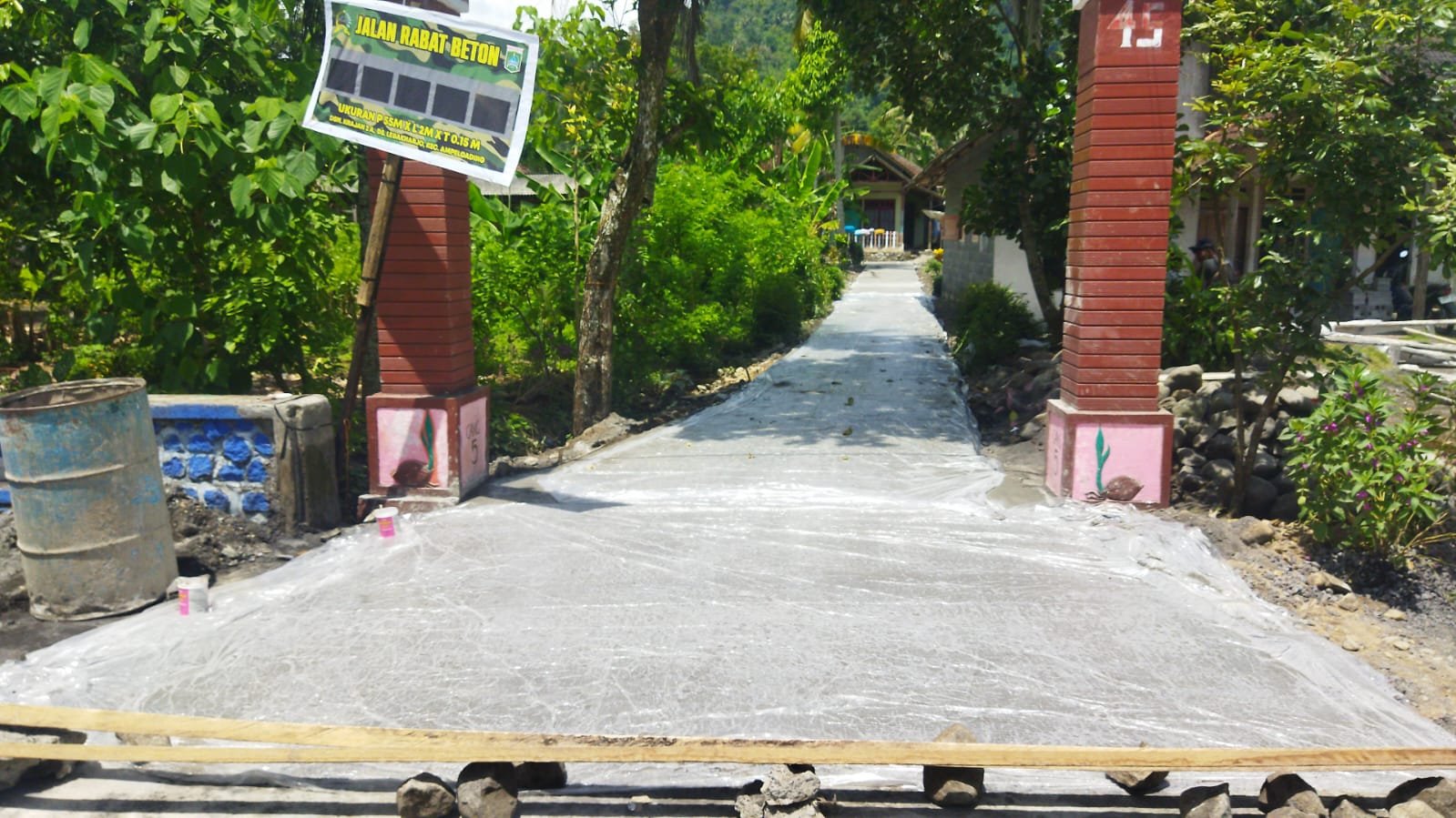 Satgas TMMD ke-126 Rampungkan Pembangunan Jalan Beton di Dusun Krajan 1A Lebakharjo
