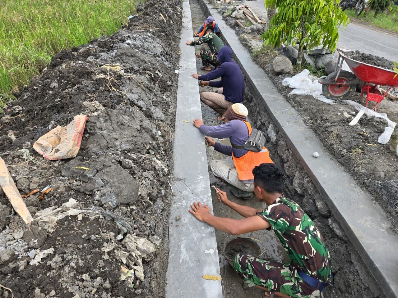 Program TNI Manunggal Membangun Desa (TMMD) ke-126 Kodim 0818/Malang-Batu terus menunjukkan progres positif di Dusun Krajan 1B, Desa Lebakharjo