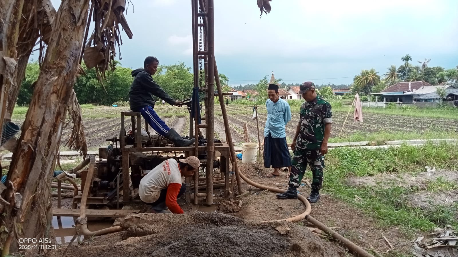 Babinsa Badean Dampingi Program Optimalisasi Lahan untuk Tingkatkan Produktivitas Pertanian