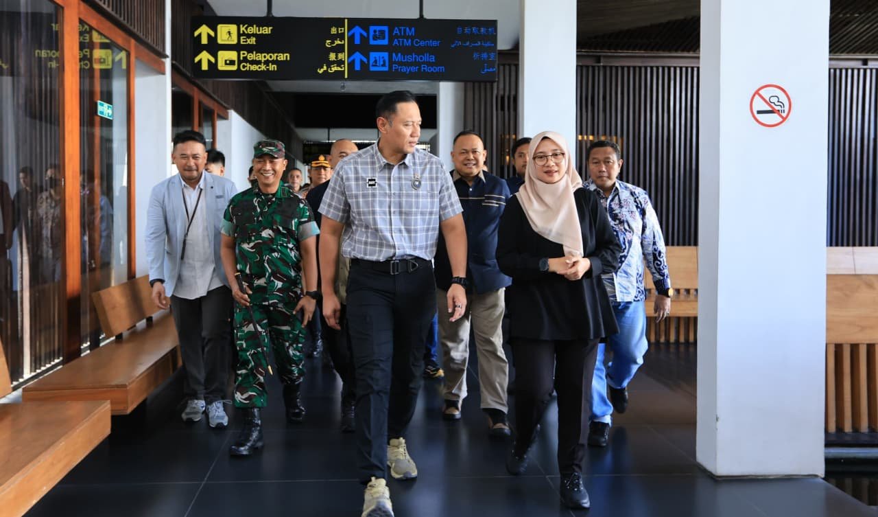 Dandim Banyuwangi Dampingi Menteri Infrastruktur dan Pembangunan Kewilayahan Tinjau Revitalisasi Pasar dan Inggrisan