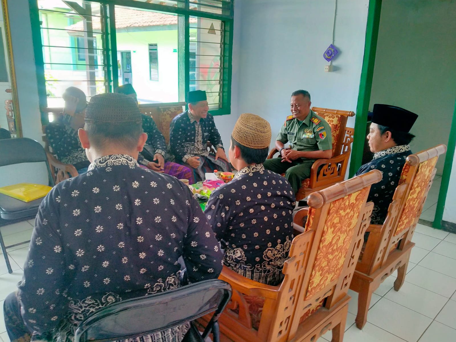 Danramil Rogojampi Terima Silaturahmi Dewan MUI Blimbingsari di Makoramil