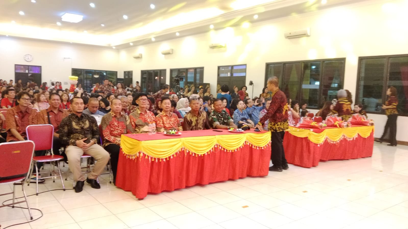 Danramil Rogojampi Hadiri HUT ke-110 Kong Co Tan Hu Cin Jin: Perkuat Silaturahmi Lintas Agama