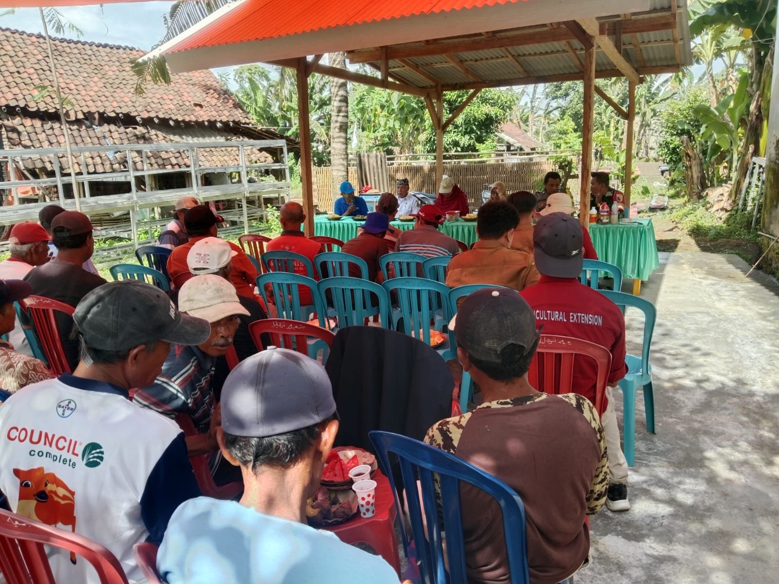 Antisipasi Gagal Panen, Babinsa Kedaleman dan BPP Rogojampi Gelar Sosialisasi Kendalikan Hama Wereng Cokelat