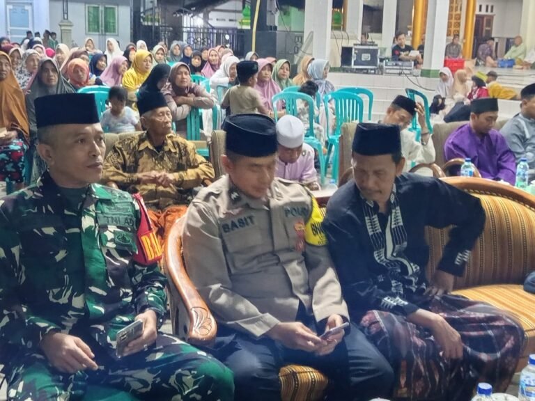Jaga Kerukunan dan Keamanan, Babinsa Desa Gladag Pantau Peringatan Isra’ Mi’raj di Dusun Lateng
