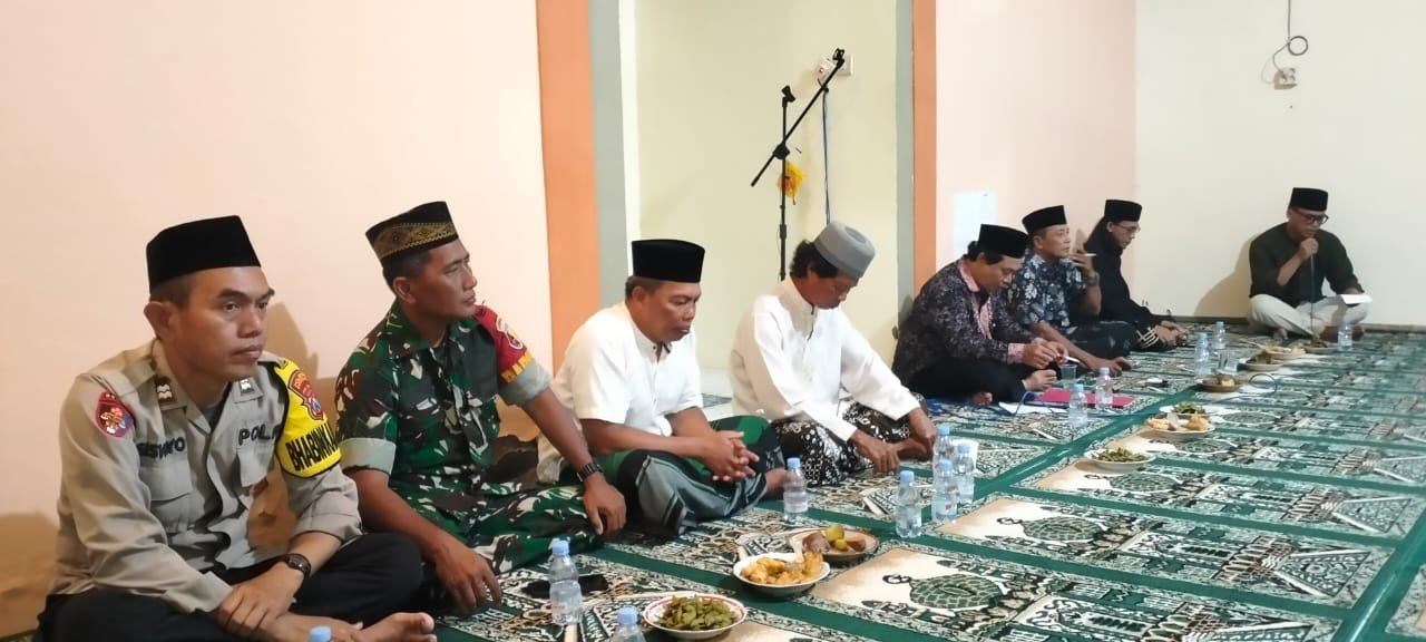 Perkuat Sinergitas, Babinsa Aliyan Hadiri Pengesahan SK Paguyuban Perum Puri Aliyan