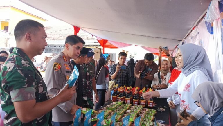 Dandim 0825/Banyuwangi Hadiri Pasar Murah KDMP Tukangkayu, Sinergi Forkopimda Kendalikan Inflasi di Bulan Ramadhan