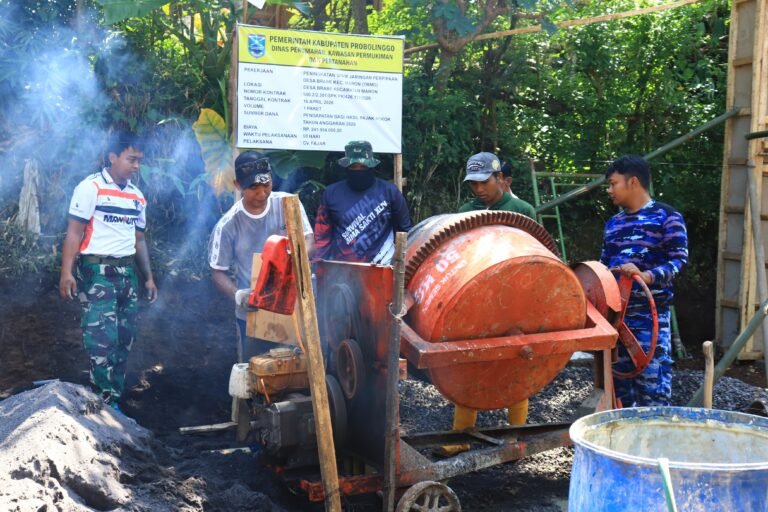 Pembangunan Tandon SPAM dan Pipanisasi di Dusun Klagin Terus Dikebut Satgas TMMD ke-128.