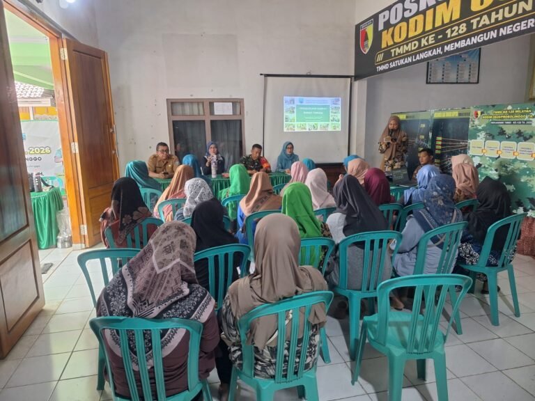 Tangga dan Pelatihan Pembuatan Eco Enzyme Dukung Program TMMD Ke-128 Kodim 0820/Probolinggo.