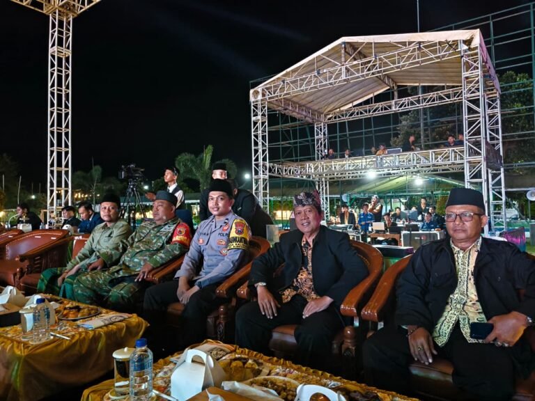 Wujudkan Keamanan Wilayah, Sertu Adi Gunawan Kawal Kegiatan Seni Budaya di Gontor 4 Banyuwangi   