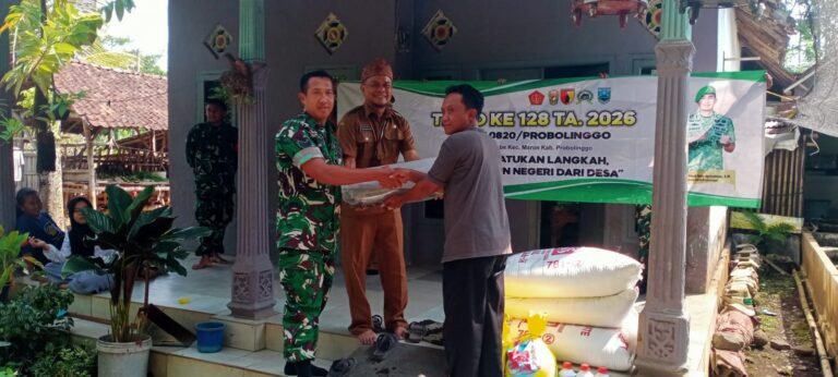 Dukung Program TMMD Ke-128, Dinas Perikanan Kabupaten Probolinggo Salurkan 1.000 Bibit Ikan Lele di Desa Brabe.